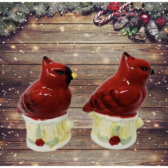 Godinger Gatherings Salt & Pepper Christmas Set Red Cardinal Holiday Ceramic - Picture 8 of 8